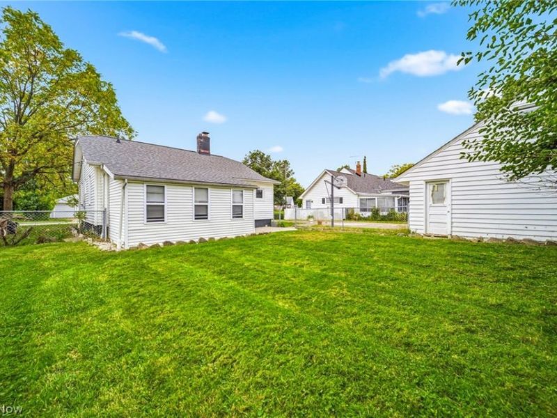 259 E 324th Street, Willowick, OH 44095 Photo 8