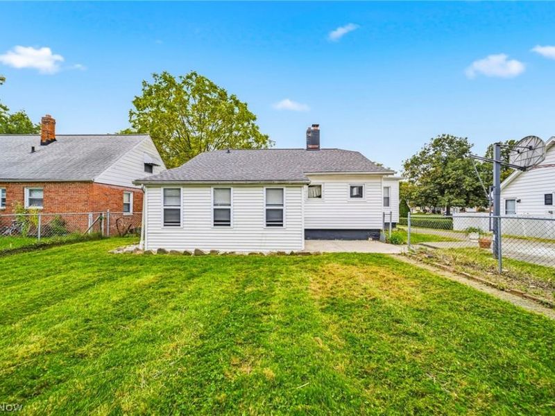259 E 324th Street, Willowick, OH 44095 Photo 9