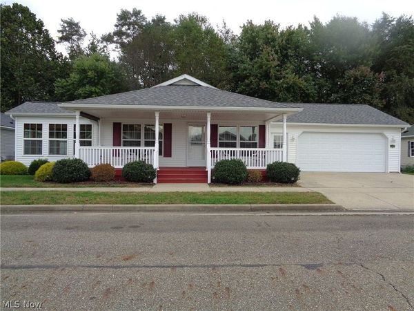 326 Gemini Drive , Dover, OH 44622