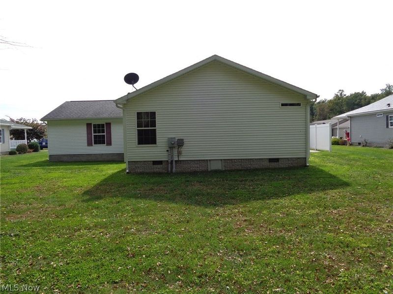 326 Gemini Drive, Dover, OH 44622 Photo 4