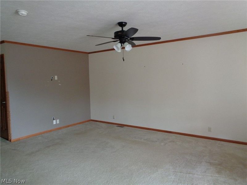326 Gemini Drive, Dover, OH 44622 Photo 6