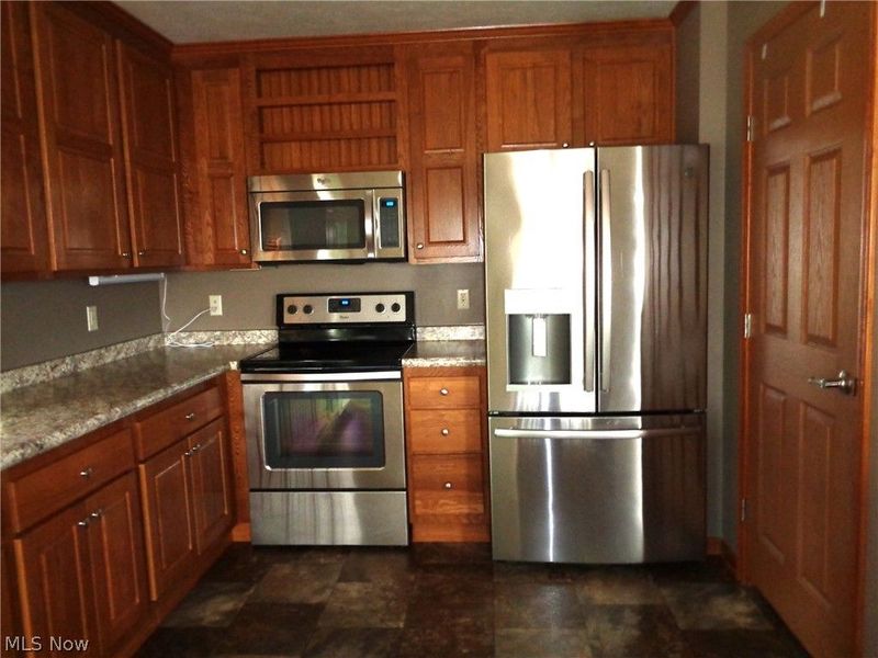 326 Gemini Drive, Dover, OH 44622 Photo 8