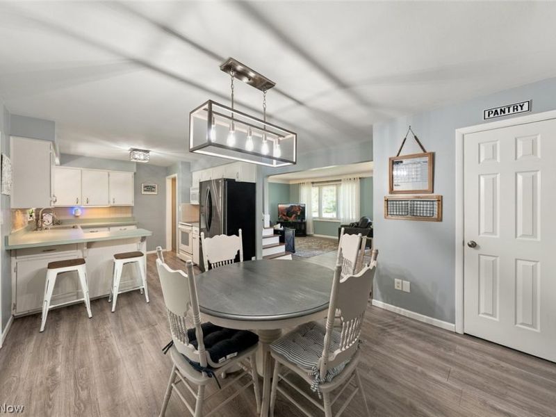 5987 Burns Road, North Olmsted, OH 44070 Photo 11