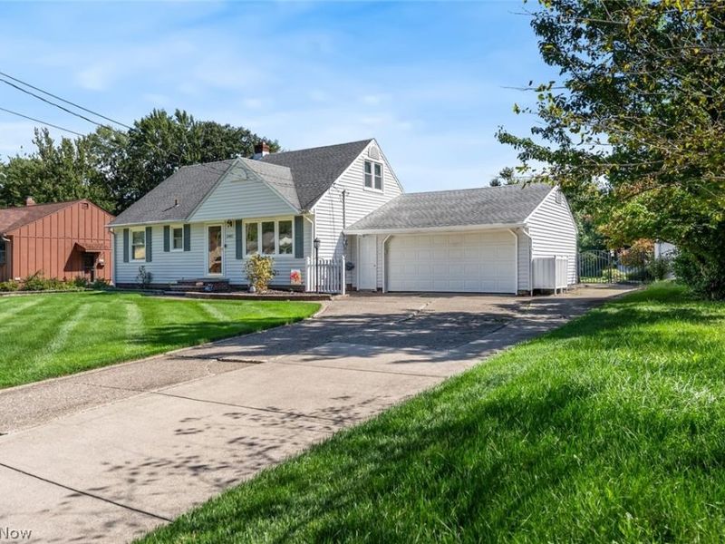 5987 Burns Road, North Olmsted, OH 44070 Photo 3