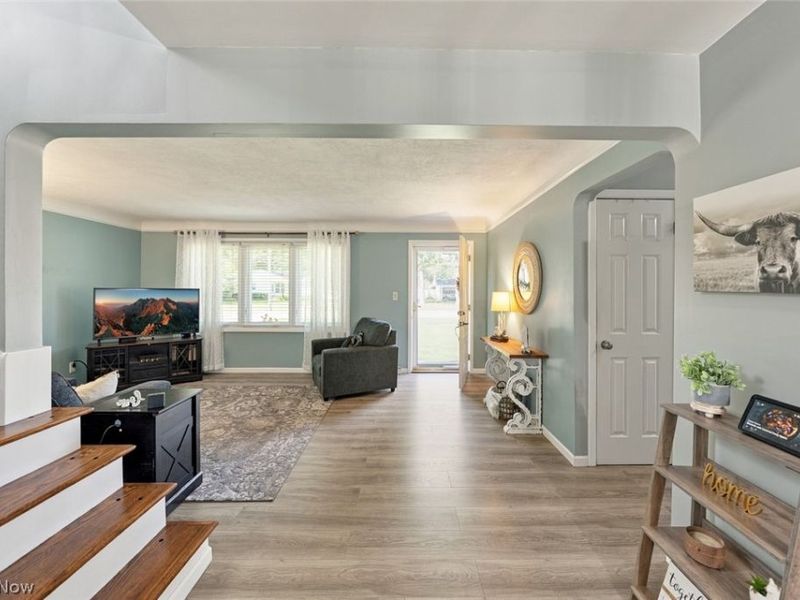 5987 Burns Road, North Olmsted, OH 44070 Photo 7
