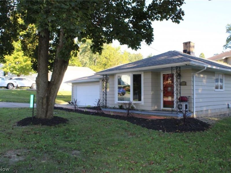 226 Willowwood Drive, Chippewa Lake, OH 44215 Photo 4
