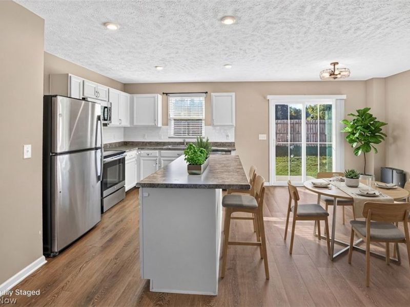 106 Preserve Circle, Amherst, OH 44001 Photo 8