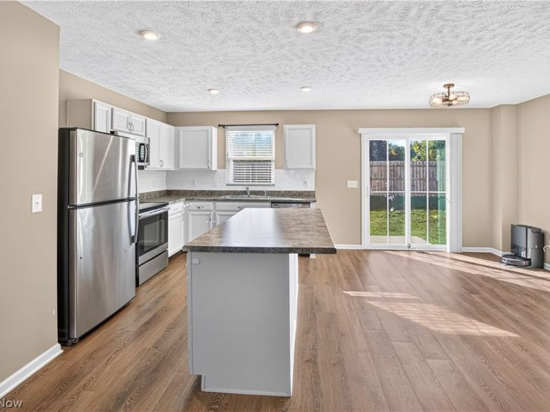 106 Preserve Circle, Amherst, OH 44001 Photo 9