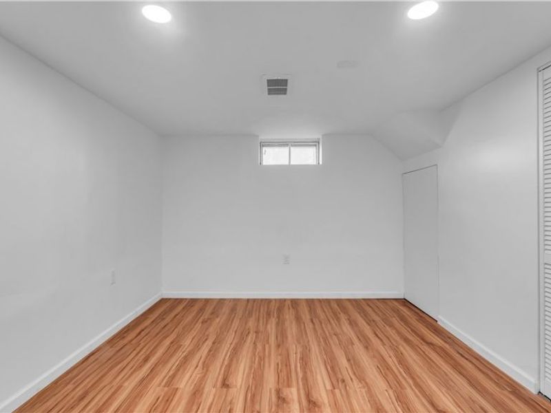 5861 Stearns Road, North Olmsted, OH 44070 Photo 27