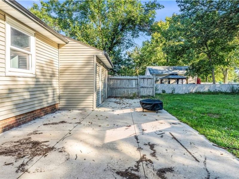 5861 Stearns Road, North Olmsted, OH 44070 Photo 33