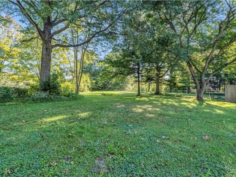 5861 Stearns Road, North Olmsted, OH 44070 Photo 36