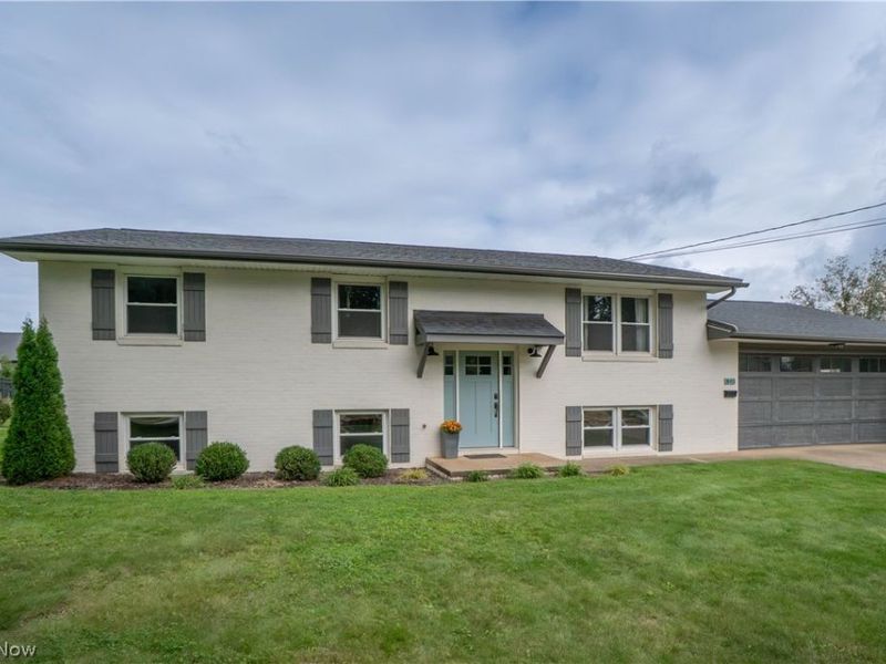 845 9th Street NE, North Canton, OH 44720 Photo 1