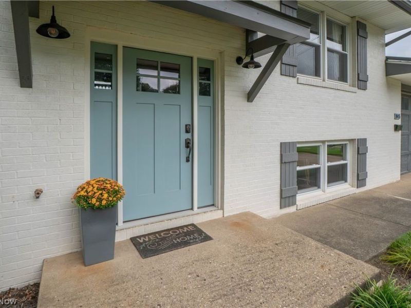 845 9th Street NE, North Canton, OH 44720 Photo 2
