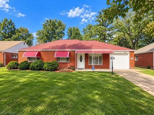 569 Hemlock Drive , Euclid, OH 44132
