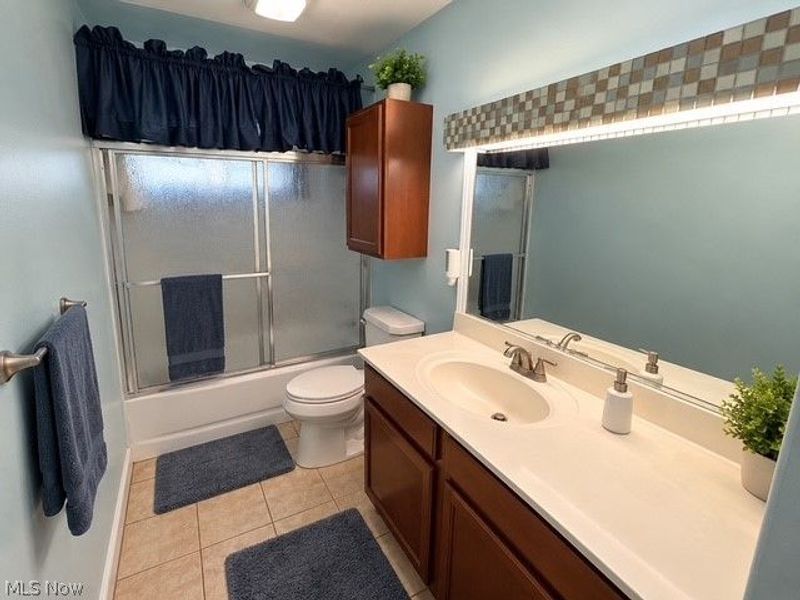 569 Hemlock Drive, Euclid, OH 44132 Photo 8