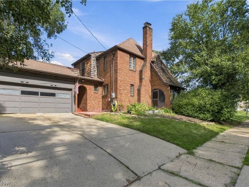 520 Mineola Avenue, Akron, OH 44320 Photo 2