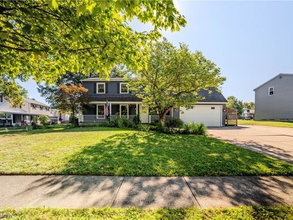 10027 Peachtree Drive , Strongsville, OH 44149