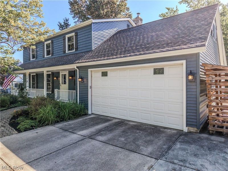 10027 Peachtree Drive, Strongsville, OH 44149 Photo 2