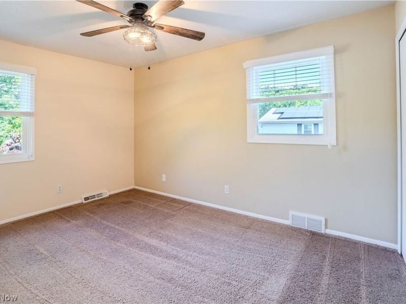10027 Peachtree Drive, Strongsville, OH 44149 Photo 22