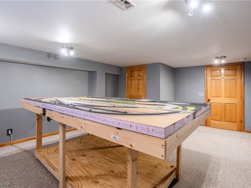10027 Peachtree Drive, Strongsville, OH 44149 Photo 41