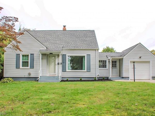 1415 Sunset Drive NE, Warren, OH 44483