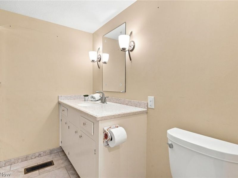 19718 Deer Run Lane, Strongsville, OH 44149 Photo 31