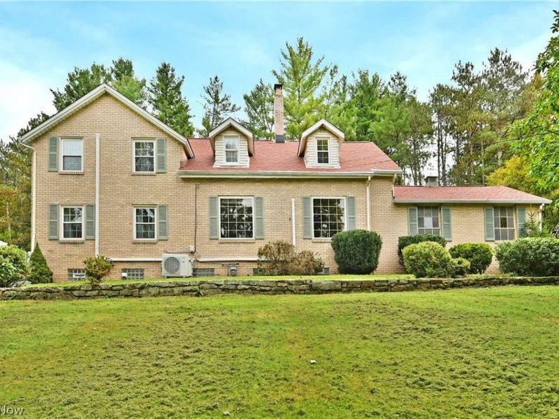 892 Yankee Run Road, Masury, OH 44438 Photo 1