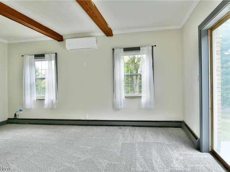 892 Yankee Run Road, Masury, OH 44438 Photo 13