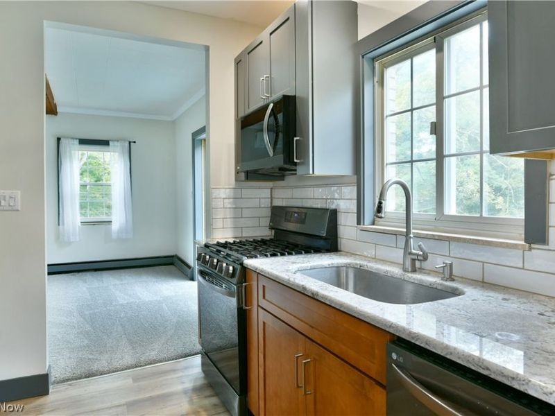 892 Yankee Run Road, Masury, OH 44438 Photo 14
