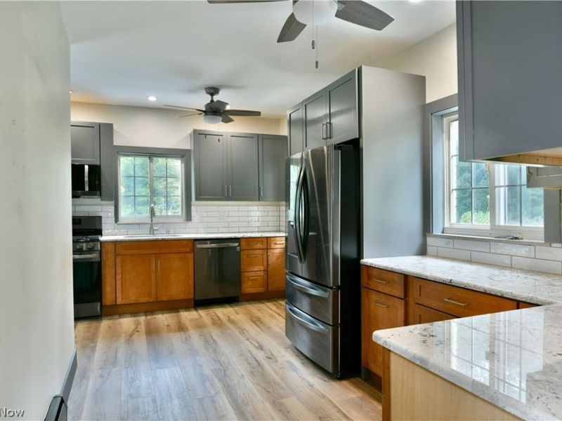 892 Yankee Run Road, Masury, OH 44438 Photo 15