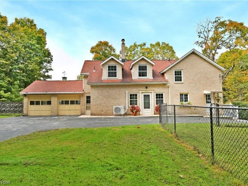 892 Yankee Run Road, Masury, OH 44438 Photo 2