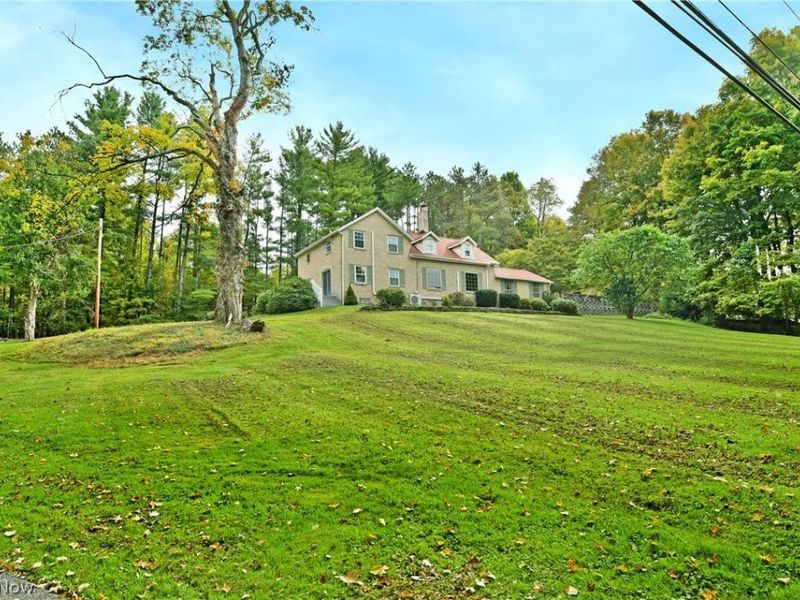 892 Yankee Run Road, Masury, OH 44438 Photo 3