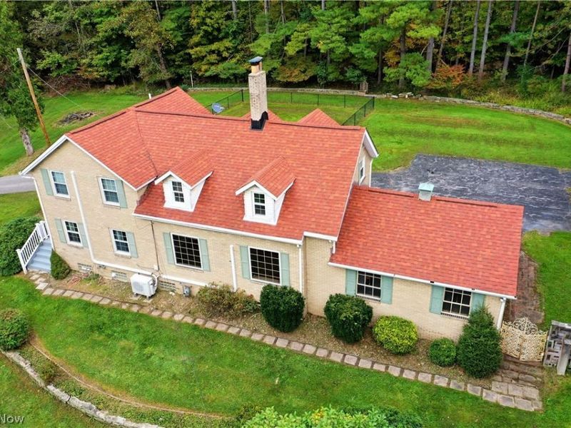 892 Yankee Run Road, Masury, OH 44438 Photo 4