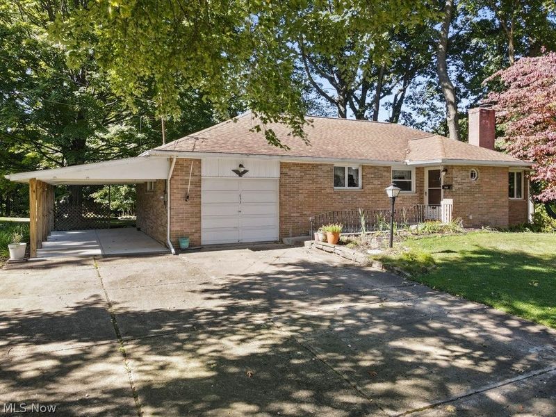 633 Fairview Place, Alliance, OH 44601 Photo 2