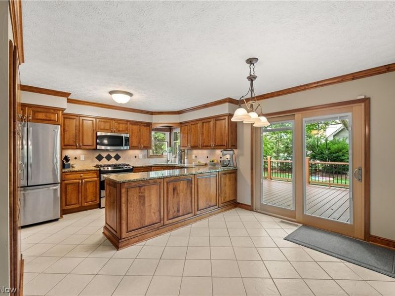 19874 Echo Drive, Strongsville, OH 44149 Photo 16