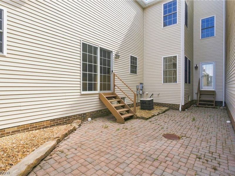 8421 Euclid Avenue, Cleveland, OH 44106 Photo 30