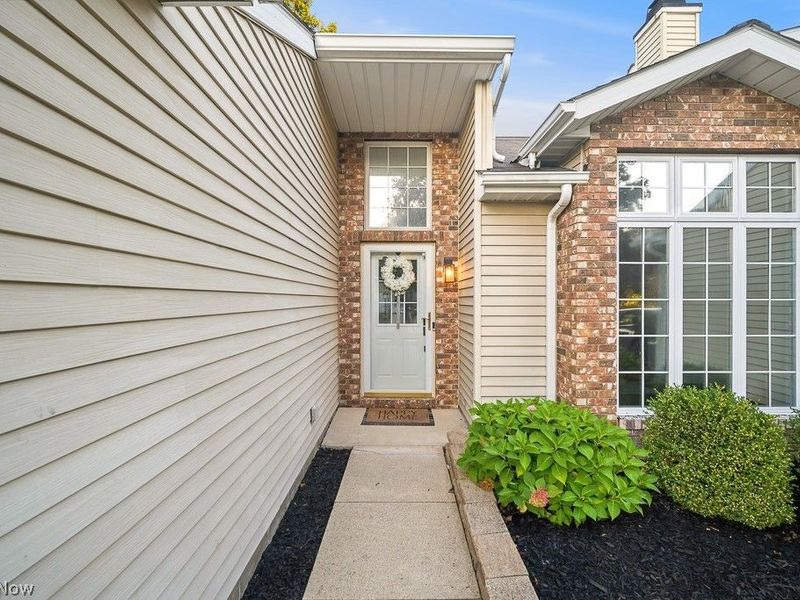 10663 Stapleton Drive, Strongsville, OH 44136 Photo 2