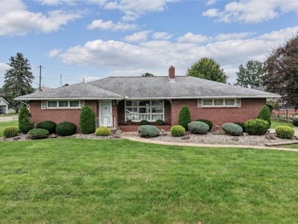 617 Oak Ave SW , Strasburg, OH 44680