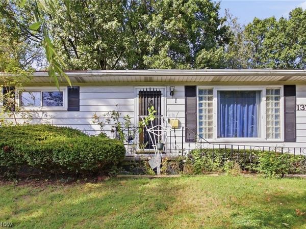 1377 Chippewa Avenue , Akron, OH 44305
