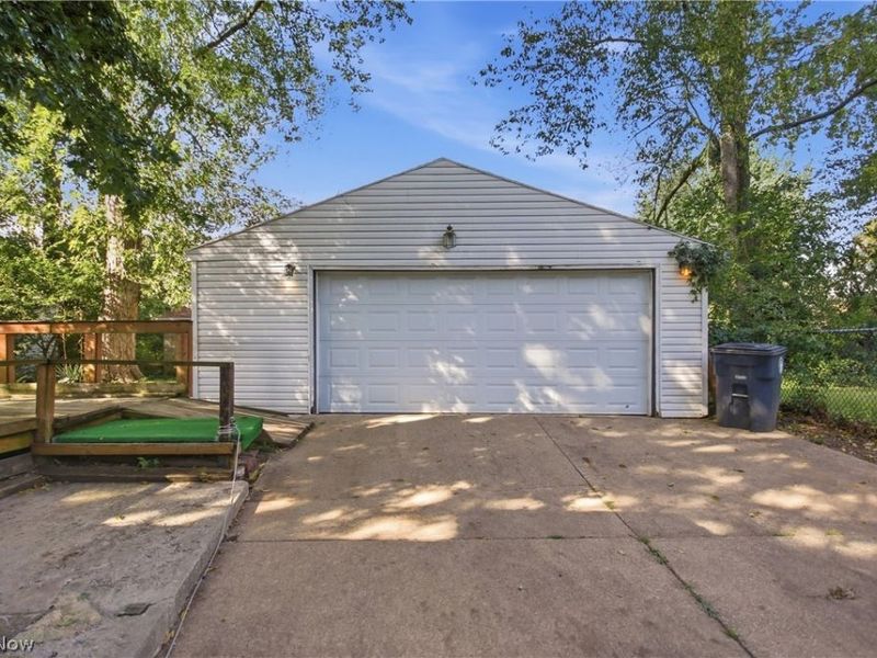 1377 Chippewa Avenue, Akron, OH 44305 Photo 20