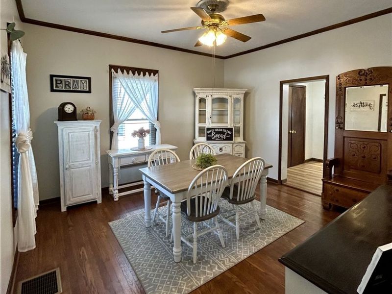 342 St Clair Avenue, Cadiz, OH 43907 Photo 5