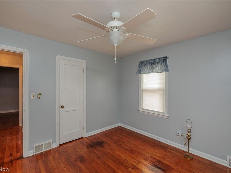18404 Homeway Road, Cleveland, OH 44135 Photo 12