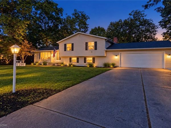 239 Indian Hills Drive , Tallmadge, OH 44278