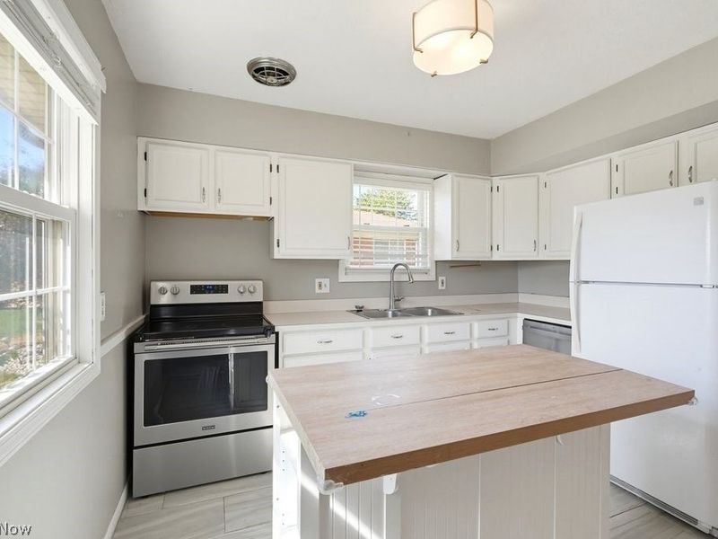 18210 Holland Road, Brook Park, OH 44142 Photo 13