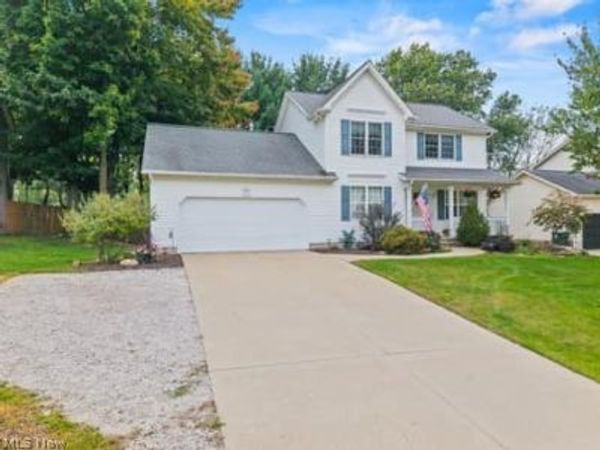 624 Royal Woods Drive , Wadsworth, OH 44281
