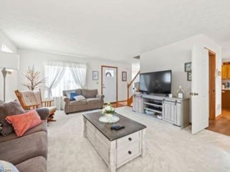 624 Royal Woods Drive, Wadsworth, OH 44281 Photo 4