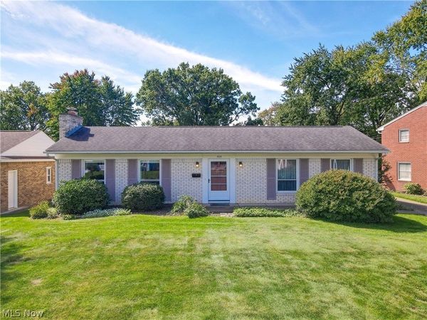 410 Chapple Hill Drive NE, North Canton, OH 44720
