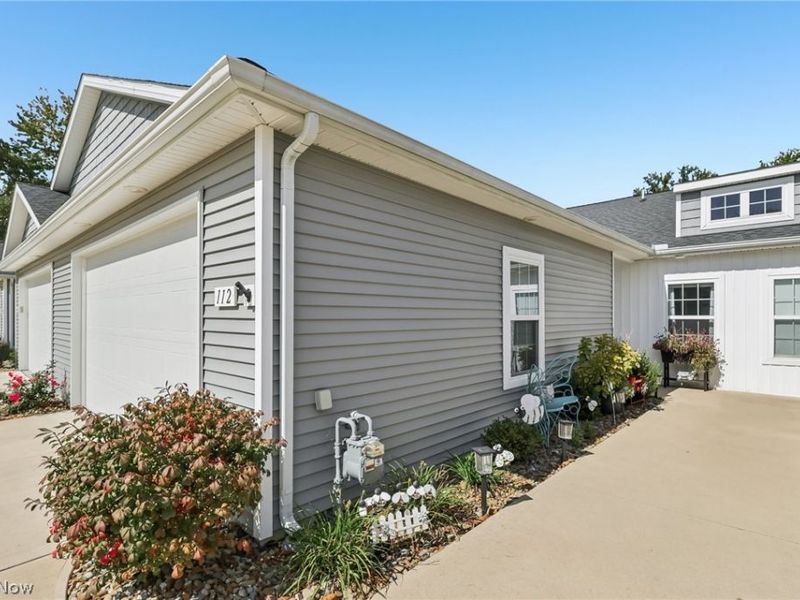 112 Acorn Lane, Elyria, OH 44035 Photo 2