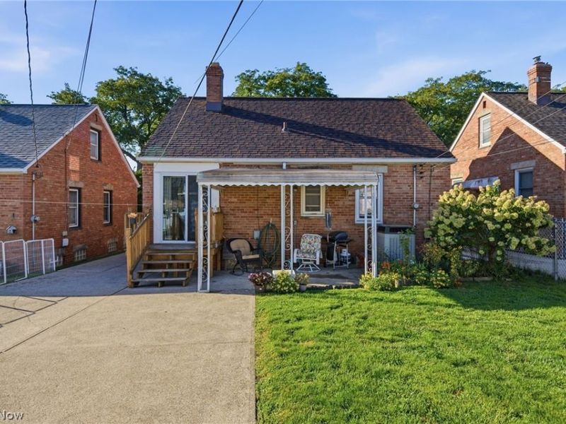 8608 Morton Avenue, Brooklyn, OH 44144 Photo 10