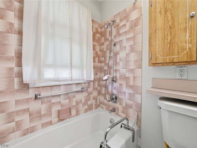8608 Morton Avenue, Brooklyn, OH 44144 Photo 13